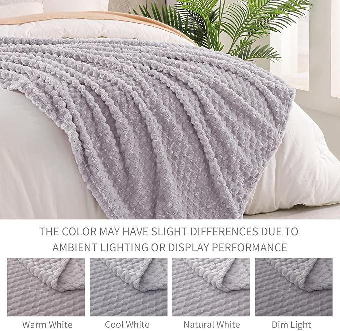 Exclusivo Mezcla Fleece King Blanket for Bed, Extra Large Fuzzy Light Grey Bed Blankets, Soft Cozy Plush Sofa Throws for All Seasons, 90x104 Inches