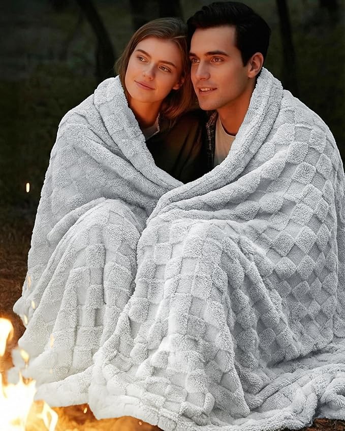 Utopia Bedding Cool Grey Checkered Fleece King Blanket for Couch or Bed, Soft Plush Cozy Blanket for Women and Men, Ultra Comfy Travel-Friendly Bed Throws for Relaxation, 90x102 Inches