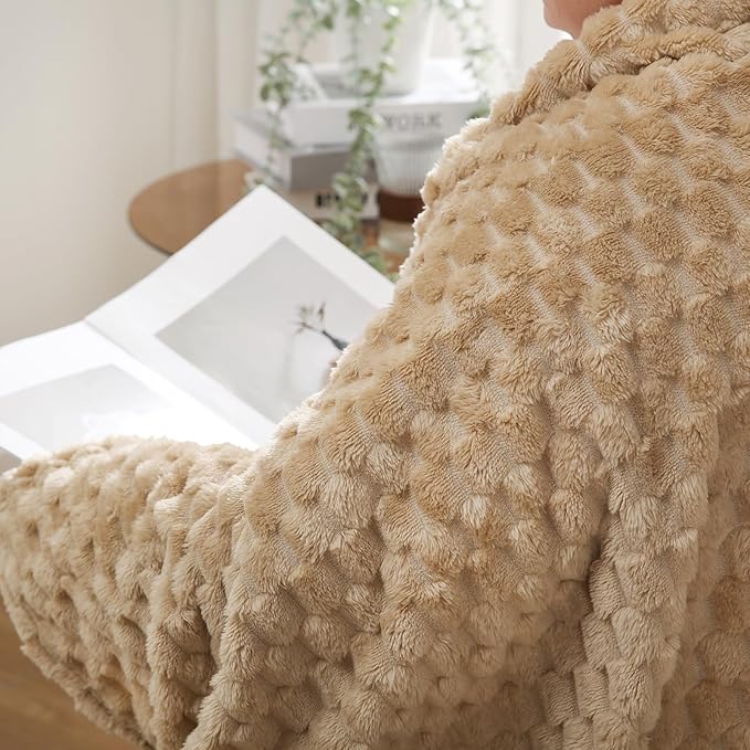 Puncuntex Beige Throw Blanket 108"×90" inches Fuzzy 3D Jacquard Decorative Flannel Fleece Super Soft Plush Cozy Blanket for Couch Sofa Chair Lightweight