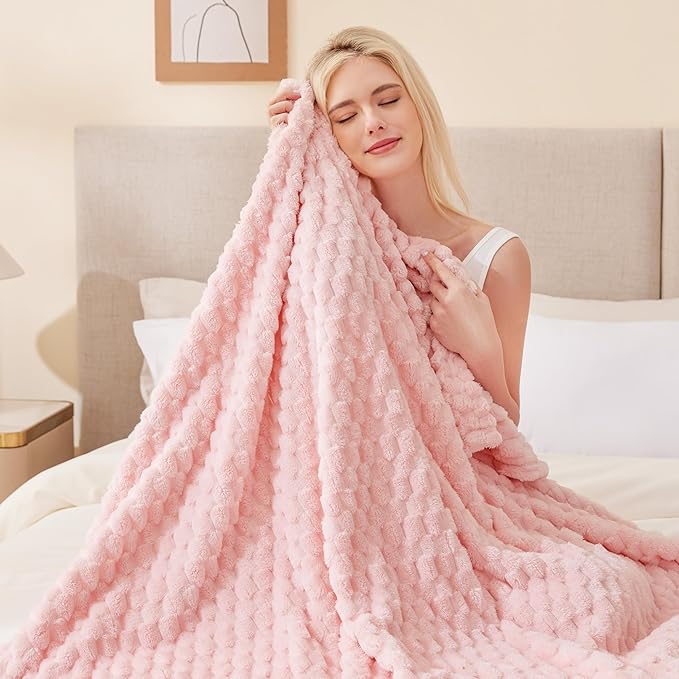 EXQ Home Fleece Blanket Twin Size for Couch or Bed - 3D Imitation Turtle Shell Jacquard Decorative Blankets - Cozy Soft Lightweight Fuzzy Flannel Blanket Suitable for All Seasons(60"×80",Pink)