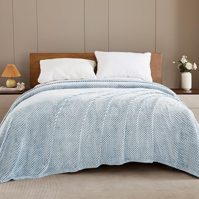 Exclusivo Mezcla Fleece Throw Blanket Extra Large, Super Soft and Warm Blankets for Couch, Sofa and Bed Waffle Textured, Cozy, Fuzzy and Lightweight (Heather Slate Blue, 50x70 Inches)