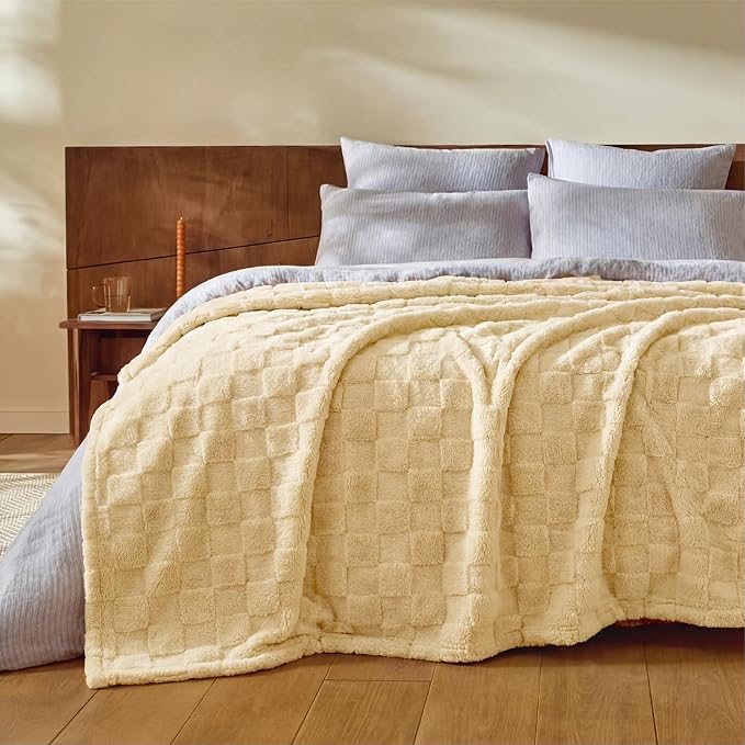 Bedsure GentleSoft Blankets Queen Size for Bed - Super Soft Cozy Blanket for Kids Girls, Large Fuzzy Fleece Throw for Bedroom Decor, Light Yellow, 90x90 Inches