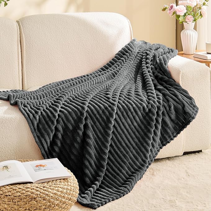BEDELITE Fleece Throw Blanket for Couch – 3D Ribbed Jacquard Soft and Warm Decorative Fuzzy Blanket – Cozy, Fluffy, Plush Lightweight Charcoal Grey Throw Blankets for Bed, Sofa, 50x60 inches
