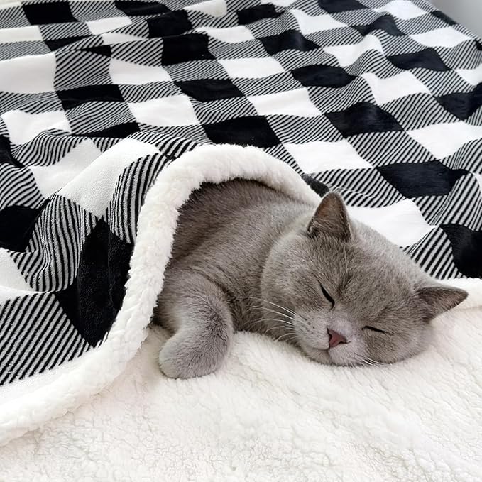 PU MEI Sherpa Fleece Throw Blanket 80" x 90" Reversible Plush Fluffy Large Big Blanket Lattice Flannel Blankets for All Season Use, Black and White