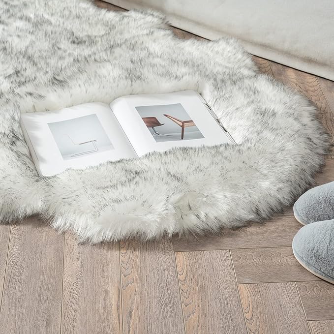 MIULEE Luxury Super Soft Fluffy Area Rug Faux Fur Sheepskin Rug Decorative Plush Shaggy Carpet for Bedside Sofa Floor Nursery 3 x 5 Feet, Gradient Grey