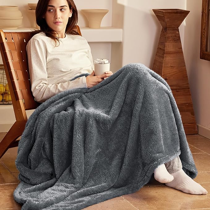 Exclusivo Mezcla Plush Fuzzy Fleece Bed Blanket King Size, Super Soft, Fluffy and Warm Blankets for Couch, Bed, All Season (Dark Grey, 90x104 inches)