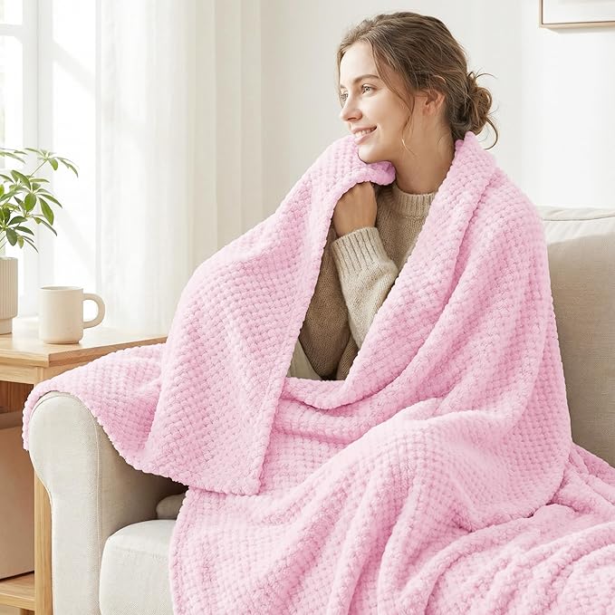 Exclusivo Mezcla Fleece Throw Blanket Extra Large, Super Soft and Warm Blankets for Couch, Sofa and Bed Waffle Textured, Cozy, Fuzzy and Lightweight (Light Pink, 50x70 Inches)