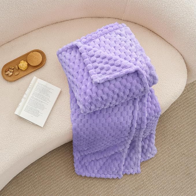 BEDELITE Fleece Blanket - 3D Jacquard Decorative Lavender Throw Blankets for Couch & Bed, Soft and Cozy Warm Plush Fluffy Blanket All Seasons Suitable, 50x70Inches