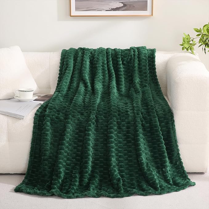 Puncuntex Dark Green Throw Blanket 90"×90" inches Fuzzy 3D Jacquard Decorative Flannel Fleece Super Soft Plush Cozy Blanket for Couch Sofa Chair Lightweight