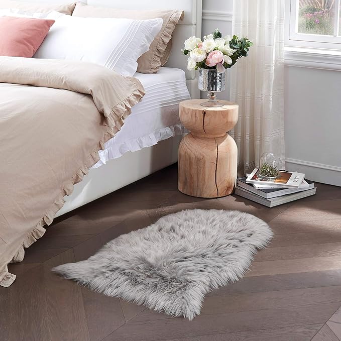 Faux Fur Rug Sofa Chairs Cover, Grey Small Rug for Bedroom, 2X3 Shaggy Furry Rugs for Kids Room, Shag Fluffy Rugs for Nursery Room, Soft Fuzzy Plush Carpet, Cute Floor Dorm Decor