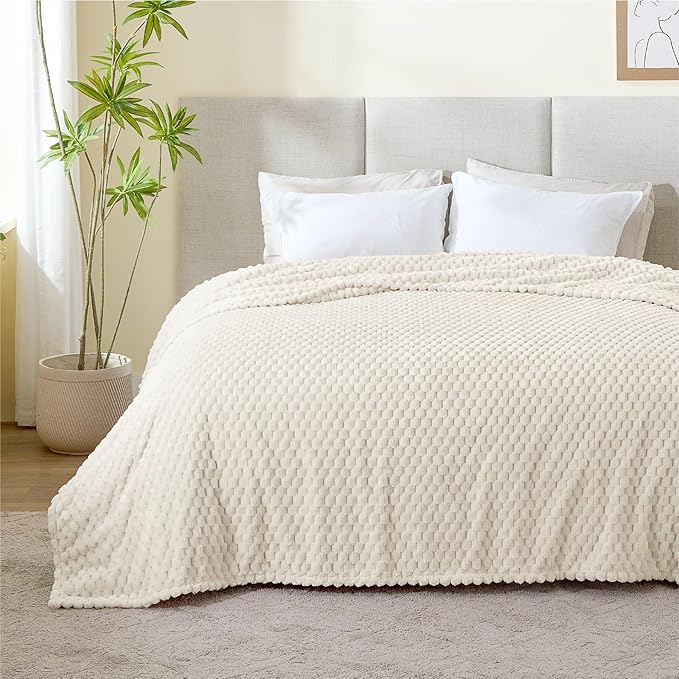 BEDELITE Fleece Blanket Twin for Bed Couch, 3D Jacquard Decorative Cream Throw, Soft Cozy Warm Plush Fuzzy, 60x80Inches