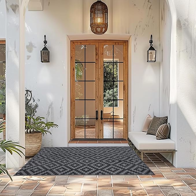 Outdoor Rug 3 x 5 Ft Reversible Black Grey Lattice Polypropylene