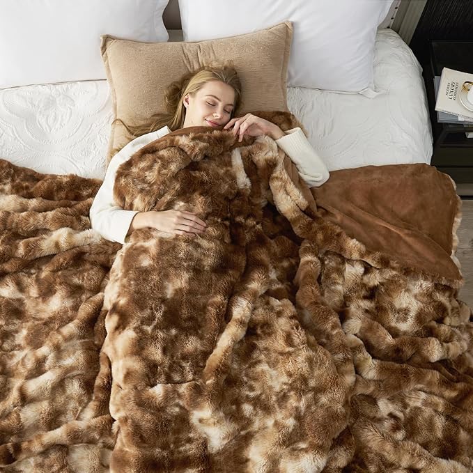Cozy Bliss Faux Fur Throw Blanket for Bed Queen Size, Fuzzy Soft Plush Thick Bubble Blanket for Bedroom Living Room, 90x90 Inches Tie-dye Brown