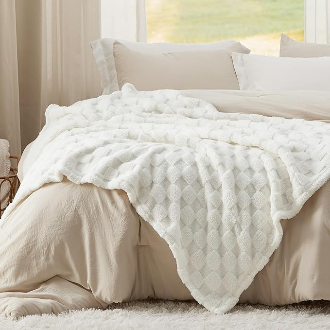 Bedsure GentleSoft White Throw Blanket for Couch - Checkered Fleece Blankets Gifts for Kids Girls, Cute Soft Cozy Throw for Bedroom Home Decor Gifts, 50x60 Inches