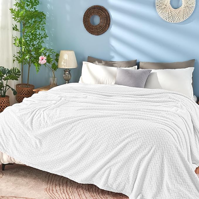 inhand White Fleece Twin Blanket, Super Soft Flannel Cozy Blankets for Adults, Lightweight Leaves Pattern Fuzzy Blanket for Couch Sofa Bed Office, Warm Plush Blankets for All Season, 60x90 Inches