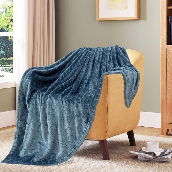TOONOW Fleece Blanket Super Soft Plush Throw Blanket 50" x 60" Cozy Fuzzy Bed Blankets Geometric Pattern Comfy Microfiber Flannel Blankets for Couch, Bed, Sofa, Navy Blue