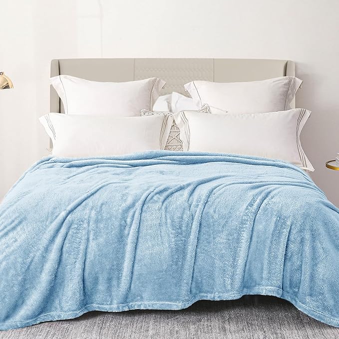Exclusivo Mezcla Plush Fuzzy Fleece Bed Blanket Twin Size, Super Soft, Fluffy and Warm Blankets for Couch, Bed, All Season (Light Blue, 90x66 Inches)
