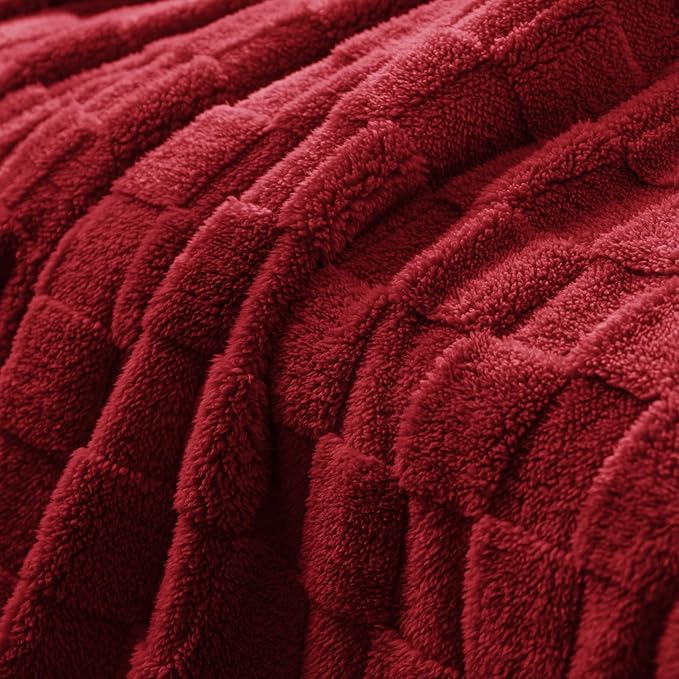 Exclusivo Mezcla Fleece Throw Blanket for Couch,Super Soft and Warm Lightweight Checkered Pattern Blankets for All Seasons, 50x60 Inches, Deep Red