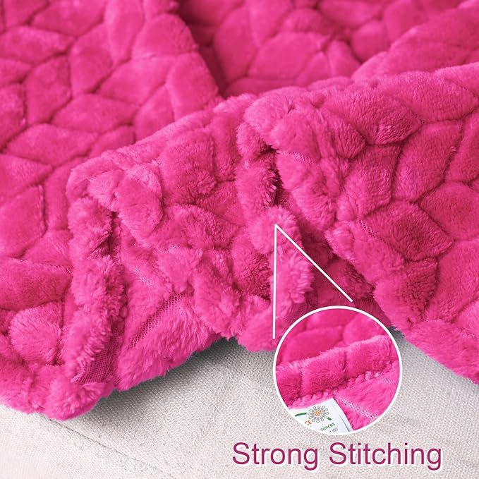 Exclusivo Mezcla Fleece Throw Blanket for Couch and Bed, 50x70 Inches Soft Cozy Jacquard Flannel Blankets, Lightweight Fuzzy Plush Warm Throws for Women, Hot Pink