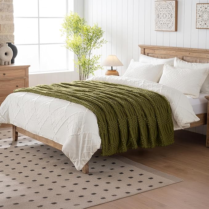 90x90 Inch Green Queen Large Blanket - Soft & Fluffy Fleece, Neutral Tan Color, Cute & Aesthetic, Perfect for Sofa, Couch, Bed, Living Room & Bedroom, All-Season Use, Plush & Cozy Decorative Blanket