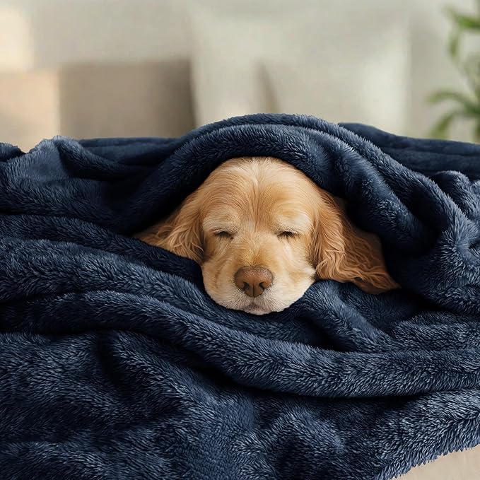 Exclusivo Mezcla Plush Fuzzy Fleece Bed Blanket King Size, Super Soft, Fluffy and Warm Blankets for Couch, Bed, All Season (Navy Blue, 90x104 inches)