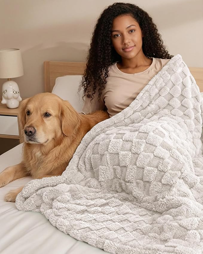 Utopia Bedding Linen Checkered Fleece Throw Blanket for Couch or Bed, Soft Plush Cozy Blanket for Women and Men, Ultra Comfy Travel-Friendly Bed Throws for Relaxation, 50x60 Inches