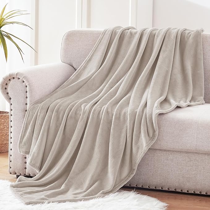 Exclusivo Mezcla Fleece Camel Throw Blanket for Couch, Sofa, Super Soft and Warm Blankets, All Season, Cozy, Plush, Lightweight, 50x60 Inches