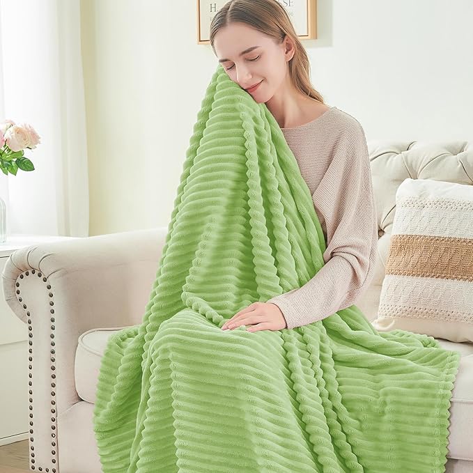 BEDELITE Fleece Blanket Queen Size – 3D Ribbed Jacquard Soft and Warm Decorative Fuzzy Blankets – Cozy, Fluffy, Plush Lightweight Throw Blankets for Couch, Bed, Sofa(Sage Green, 90x90 inches)