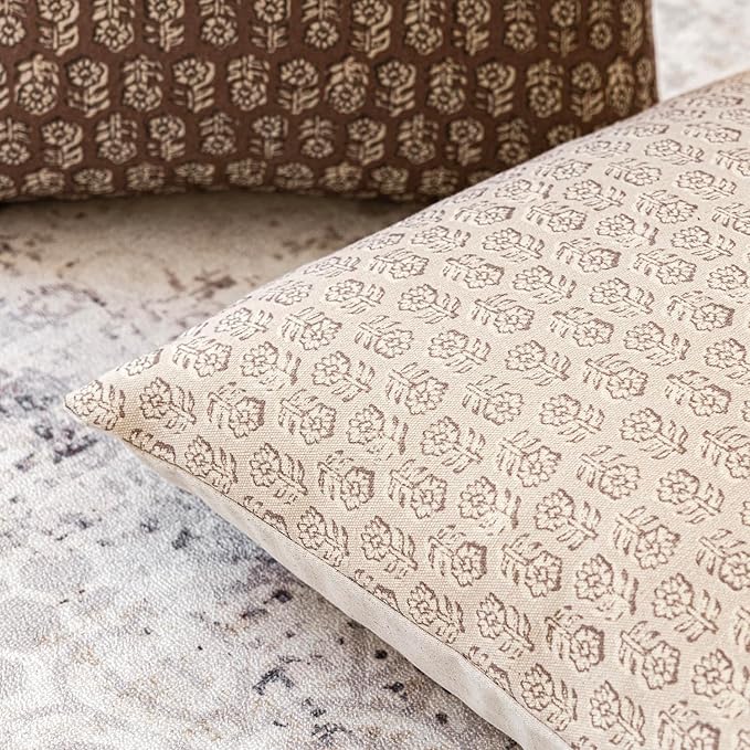 Foindtower Set of 2 Decorative Neutral Floral Print Throw Pillow Covers Vintage Accent Farmhouse Cushion Covers Boho Home Decor for Sofa Chair Couch Bedroom Living Room,18×18 Inch,Ivory Beige