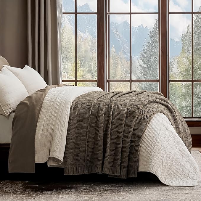 EVERGRACEHOME Modern Checkered Chenille Throw Blanket, Soft Cozy Plaid Knitted Blanket for Sofa & Couch, Decorative Knit Throw for Bed and Living Room, Mocha Brown, 60" x 80"
