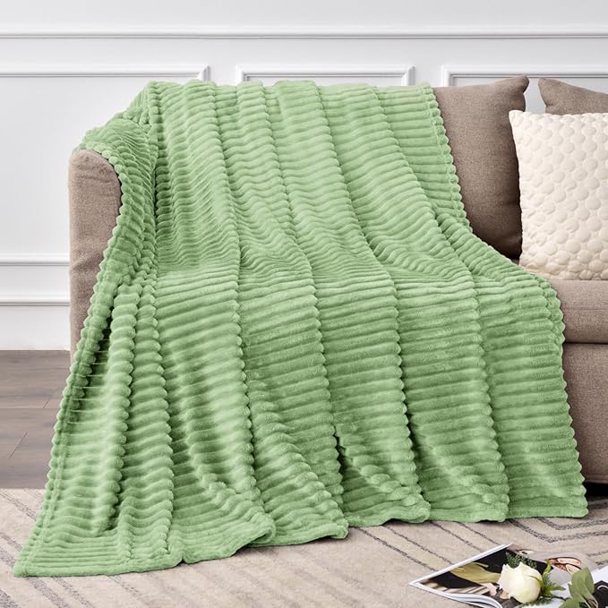 BEDELITE Fleece Throw Blanket for Couch – 3D Ribbed Jacquard Soft and Warm Decorative Fuzzy Blanket – Cozy, Fluffy, Plush Lightweight Sage Green Throw Blankets for Bed, Sofa, 50x60 inches