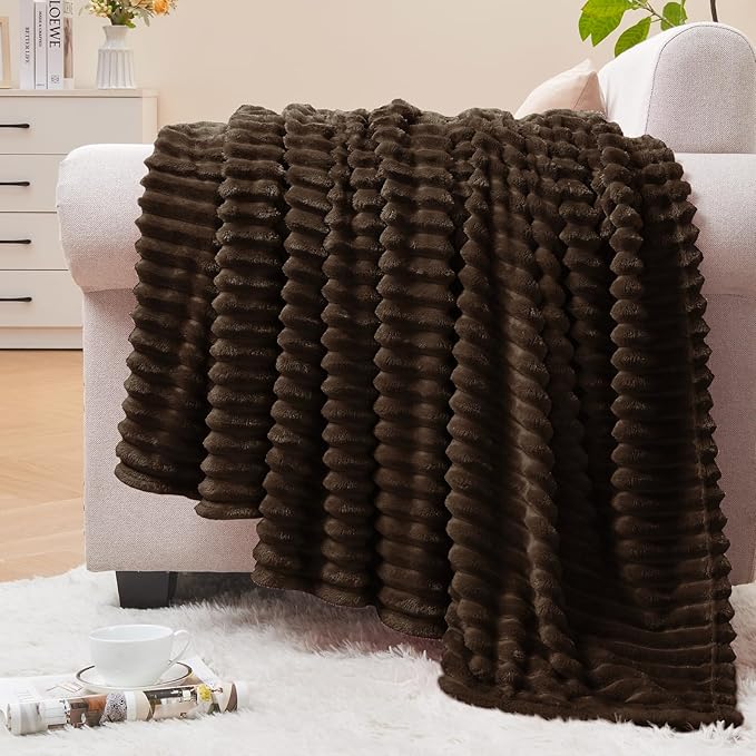 BEDELITE Fleece Throw Blanket for Couch – 3D Ribbed Jacquard Soft and Warm Decorative Fuzzy Blanket – Cozy, Fluffy, Plush Lightweight Dark Brown Throw Blankets for Bed, Sofa, 50x60 inches