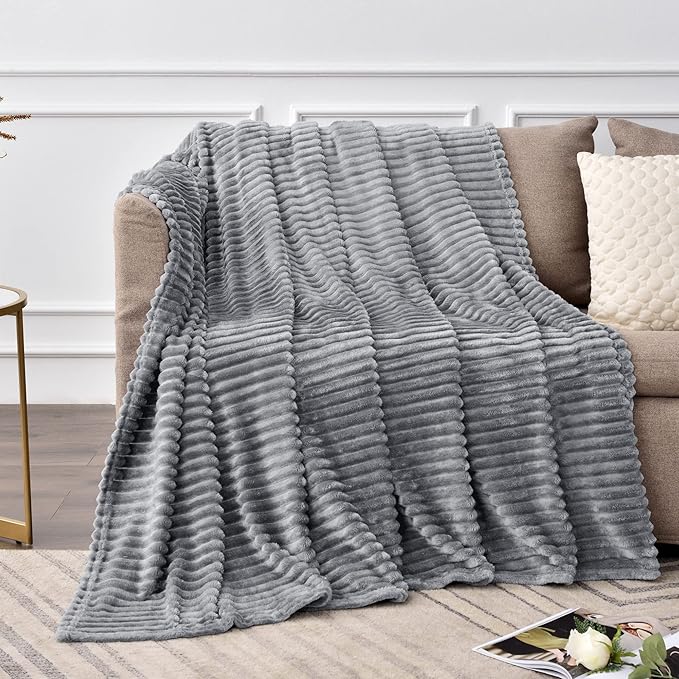 BEDELITE Fleece Throw Blanket for Couch – 3D Ribbed Jacquard Soft and Warm Decorative Fuzzy Blanket – Cozy, Fluffy, Plush Lightweight Gray Throw Blankets for Bed, Sofa, 50x70 inches