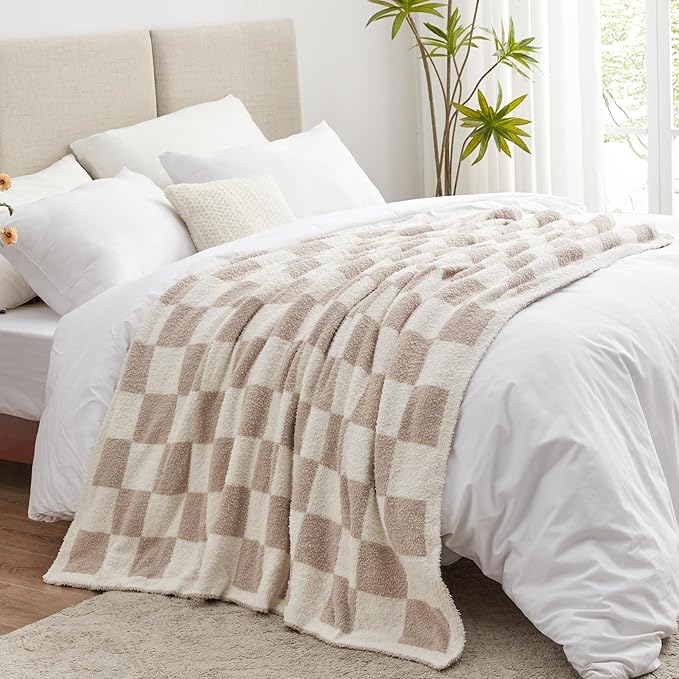 EXQ Home Checkered Throw Blanket, Knitted Blanket with Checkerboard Grid Pattern, Soft Cozy Fluffy Blankets for Couch Bed Sofa, Warm Fuzzy Plaid Blanket for All Seasons (Taupe, 50"×60")