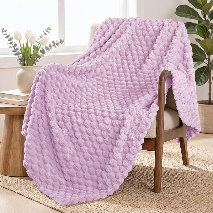Exclusivo Mezcla Fleece Throw Blanket for Couch, Extra Large Fuzzy Lilac Purple Bed Blankets, Soft Cozy Plush Sofa Throws for All Seasons, 50x70 Inches