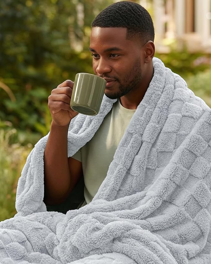 Utopia Bedding Cool Grey Checkered Fleece King Blanket for Couch or Bed, Soft Plush Cozy Blanket for Women and Men, Ultra Comfy Travel-Friendly Bed Throws for Relaxation, 90x102 Inches