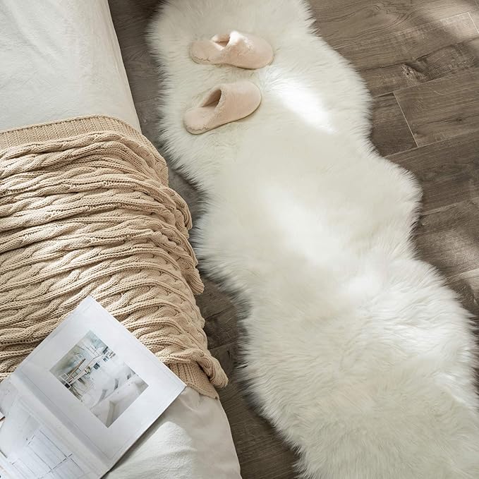 MIULEE Luxury Super Soft Fluffy Area Rug Faux Fur Sheepskin Rug Decorative Christmas Plush Shaggy Carpet for Bedside Sofa Floor Nursery 2 x 6 Feet, White