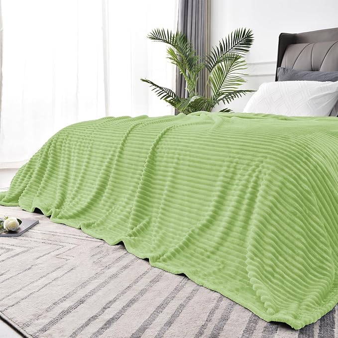 BEDELITE Fleece Blanket King Size – 3D Ribbed Jacquard Soft and Warm Decorative Fuzzy Blankets – Cozy, Fluffy, Plush Lightweight Throw Blankets for Couch, Bed, Sofa(Sage Green, 108x90 inches)