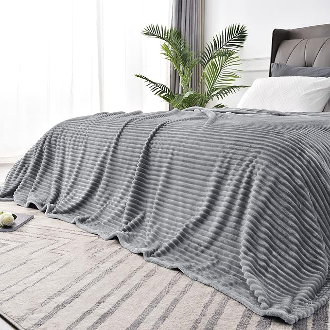 BEDELITE Fleece Throw Blanket for Couch – 3D Ribbed Jacquard Soft and Warm Decorative Fuzzy Blanket – Cozy, Fluffy, Plush Lightweight Gray Throw Blankets for Bed, Sofa, 84x90 inches