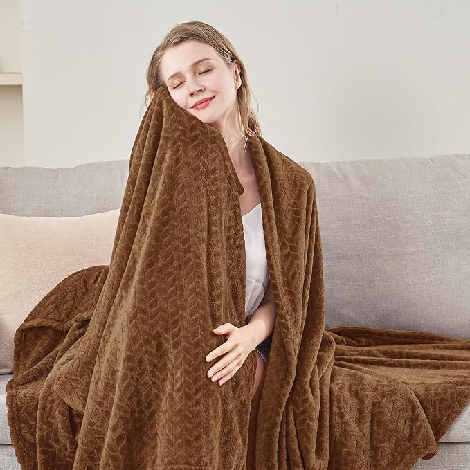 inhand Chocolate Brown Fleece Throw Blanket for Couch, Super Soft Flannel Blanket, Lightweight Fuzzy Blankets Sofa Bed Office, Washable Cozy Plush Fleece Blankets&Throw for All Season(50x60 Inches)