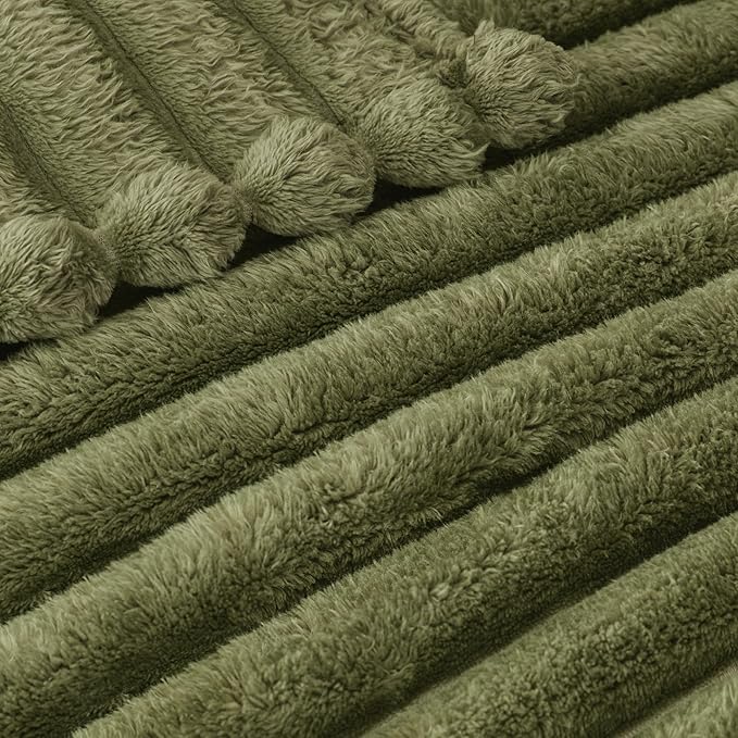 Exclusivo Mezcla Twin Size Flannel Fleece Blanket, Super Soft Striped Jacquard Bed Blanket, Lightweight Fuzzy Cozy for All Seasons, 60x80 Inches, Olive Green