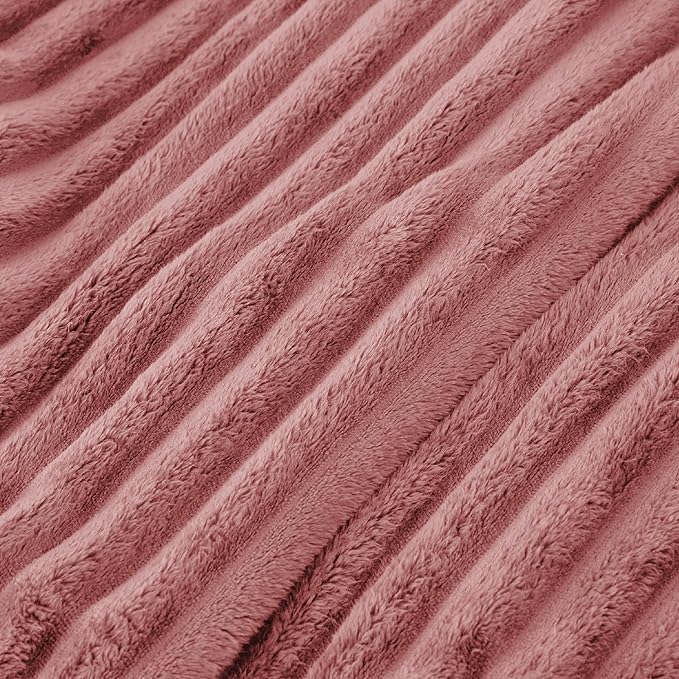 Bedsure GentleSoft Dusty Pink Full Blanket for Bed - Cozy Soft Blankets for Women, Cute Small Fleece Throws for Girls, Birthday Gifts for Women Decor Gifts for Mom, 84x90 Inches