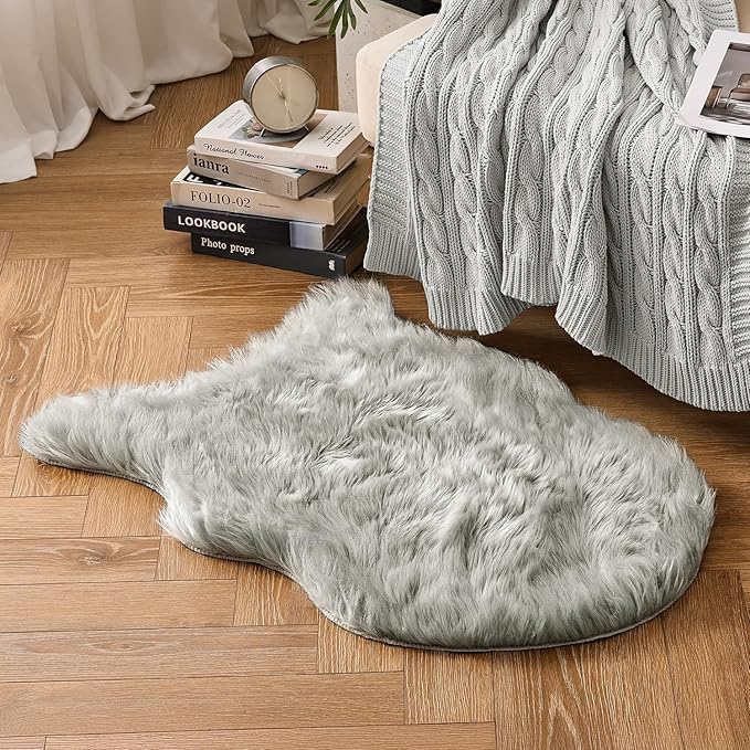 MIULEE Fluffy Rug Soft Shaggy Faux Fur Area Rug Luxury Plush Sheepskin Carpet for Bedroom Living Room Sofa Chair 2 x 3 Feet, Light Grey
