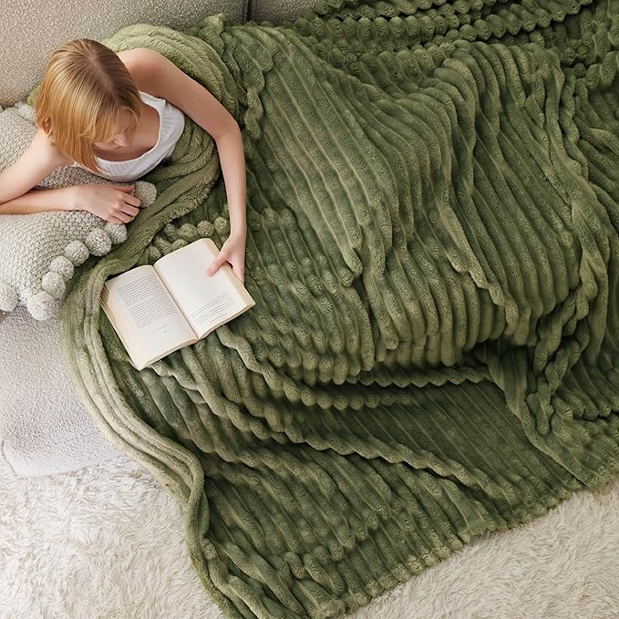 Bedsure GentleSoft Moss Fleece Queen Blanket for Couch - Cozy Soft Blankets for Women, Cute Small Throws for Girls, 90x90 Inches