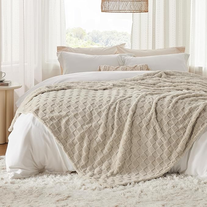 Bedsure GentleSoft King Size Blanket for Bed - Super Soft Cozy Blankets for Kids Girls, Large Fuzzy Fleece Throw for Bedroom Decor, Neutral,108x90 Inches