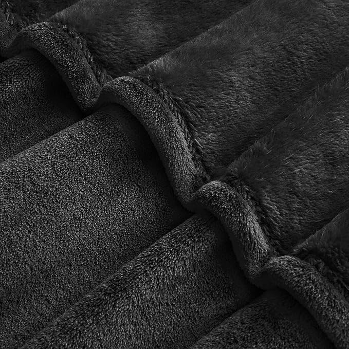 BEDELITE Big Fleece Blanket 120" x 120" (10' x 10'), Super Soft Fluffy Fuzzy Oversized King Blanket for Bed, Couch, Sofa, Camping, Extra Large Fits Whole Family, Black