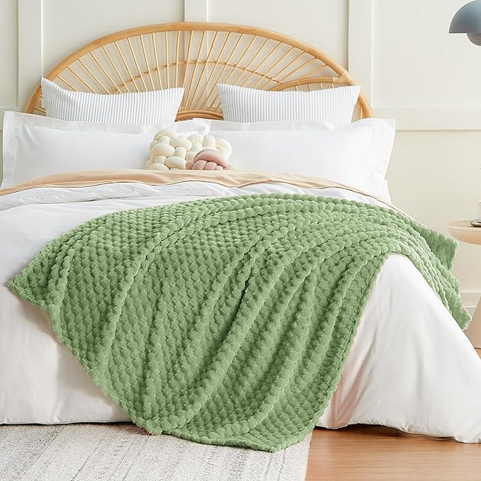 EXQ Home Fleece Throw Blanket for Couch or Bed - 3D Imitation Turtle Shell Jacquard Decorative Blankets - Cozy Soft Lightweight Fuzzy Flannel Blanket Suitable for All Seasons(50"×60",Sage Green)