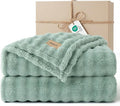 Bedsure 3D Fleece Bubble Blanket - GentleSoft Green King Blanket for Bed Sofa Room Decor - Luxury Soft Cozy Gifts for Kids, Lightweight, All Seasons, Sage Green, 108"×90"
