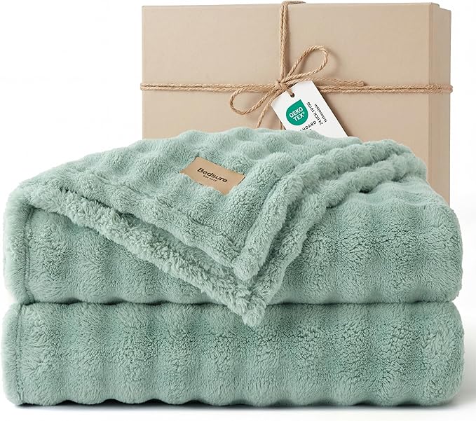 Bedsure 3D Fleece Bubble Blanket - GentleSoft Green King Blanket for Bed Sofa Room Decor - Luxury Soft Cozy Gifts for Kids, Lightweight, All Seasons, Sage Green, 108"×90"