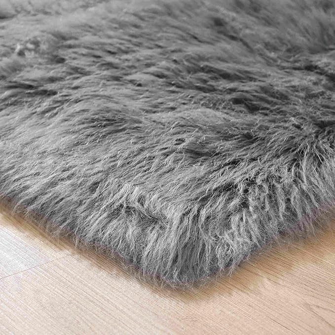 Goolela Fluffy Faux Fur Rug 4x6 Grey Faux SheepskinRug for Bedroom Bedside Fuzzy Furry Plush Soft Rugs for Living Room Home Office Washable Rectangle